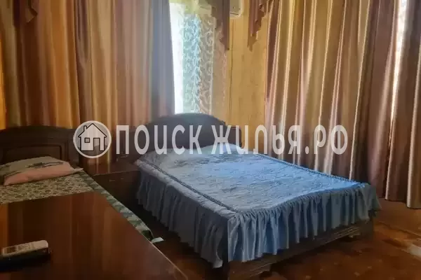 Частный сектор «Дом на 12 человек в центре, 10 мин от центр. пляжа»