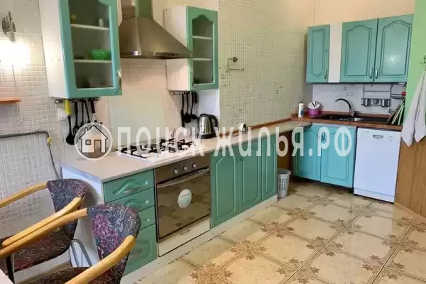 Квартира «Четырехкомнатная квартира у Приморского парка»