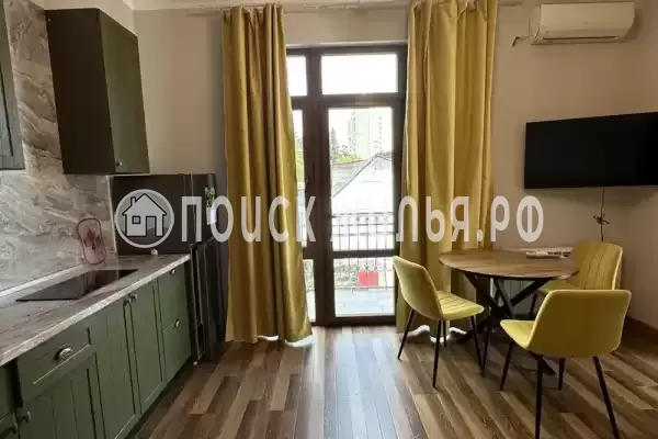 Апартаменты «Трехкомнатные апартаменты на Изумрудной»