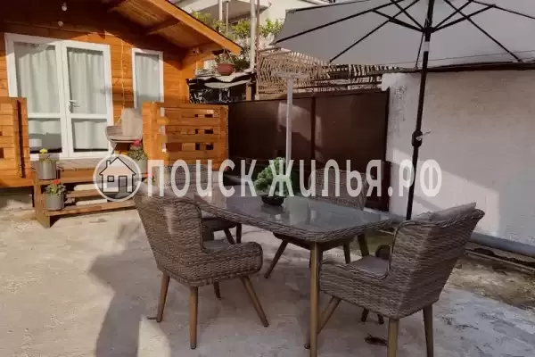 Частный сектор «Домик со всеми удобствами в центре»