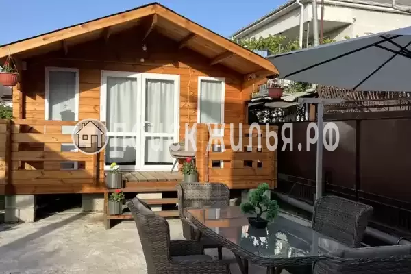 Частный сектор «Домик со всеми удобствами в центре»