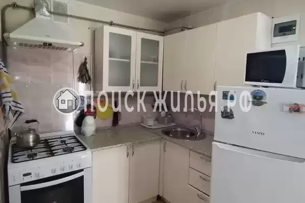 Частный сектор «Трёхкомнатная уютная кв-ра, район Зимнего театра»