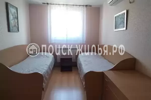 Частный сектор «Трёхкомнатная уютная кв-ра, район Зимнего театра»