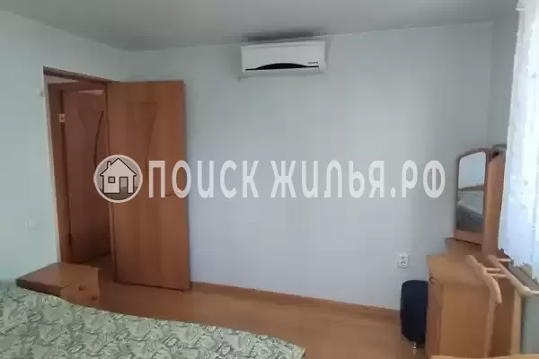 Частный сектор «Трёхкомнатная уютная кв-ра, район Зимнего театра»