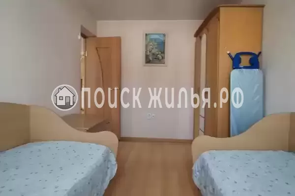 Частный сектор «Трёхкомнатная уютная кв-ра, район Зимнего театра»