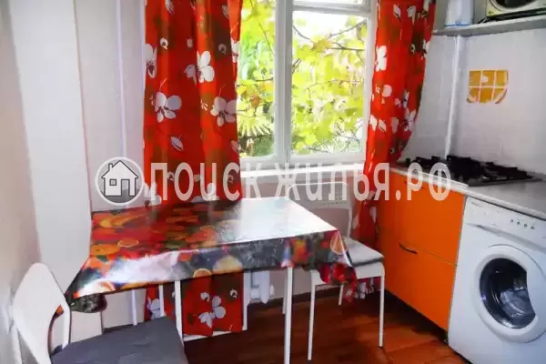 Квартира «В центре на 5 человек» Квартира «В центре на 5 человек»