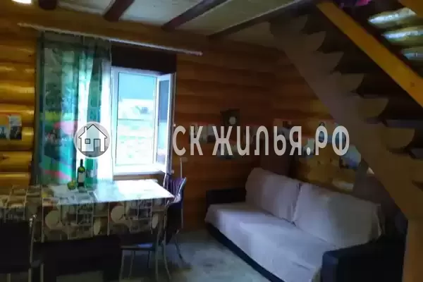 Частный сектор «Бревенчатый дом в лесу у моря»