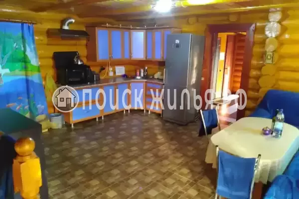 Частный сектор «Бревенчатый дом в лесу у моря»