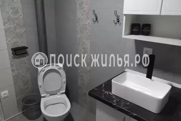 Частный сектор «Бревенчатый дом в лесу у моря»