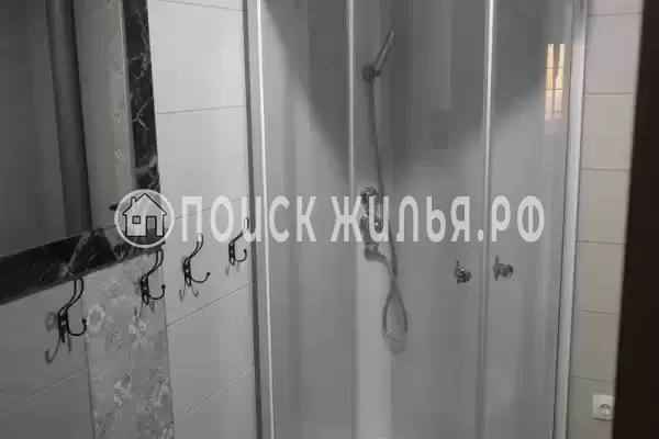 Частный сектор «Бревенчатый дом в лесу у моря»