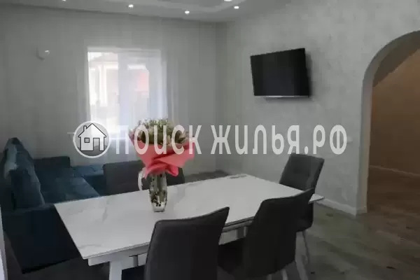 Частный сектор «Дом четырехкомнатный с бассейном» Частный сектор «Дом четырехкомнатный с бассейном»