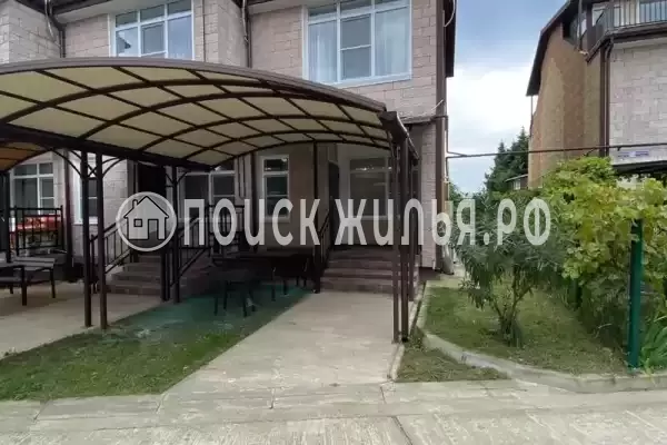 Частный сектор «Трёхэтажный таунхаус в 5 минутах от моря» Частный сектор «Трёхэтажный таунхаус в 5 минутах от моря»