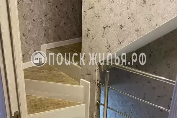 Частный сектор «Трёхэтажный таунхаус в 5 минутах от моря» Частный сектор «Трёхэтажный таунхаус в 5 минутах от моря»