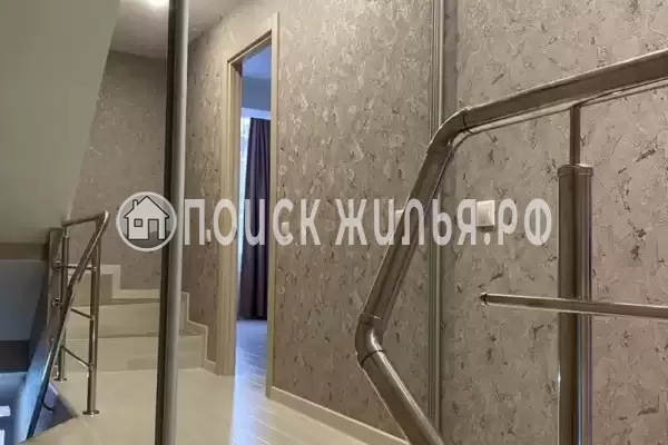 Частный сектор «Трёхэтажный таунхаус в 5 минутах от моря» Частный сектор «Трёхэтажный таунхаус в 5 минутах от моря»