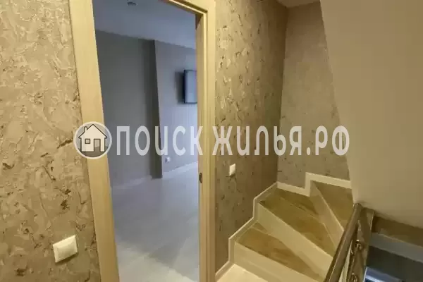 Частный сектор «Трёхэтажный таунхаус в 5 минутах от моря» Частный сектор «Трёхэтажный таунхаус в 5 минутах от моря»