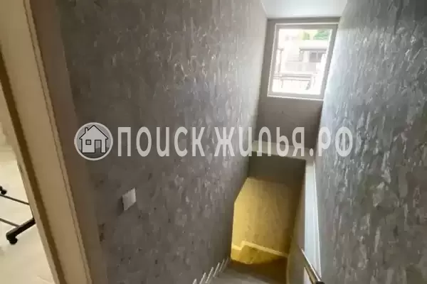 Частный сектор «Трёхэтажный таунхаус в 5 минутах от моря» Частный сектор «Трёхэтажный таунхаус в 5 минутах от моря»