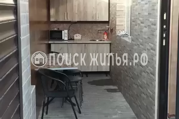 Частный сектор «Уютный дом со своим двором в центре»