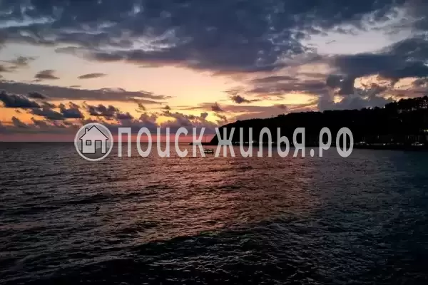 Частный сектор «Таунхаус с панорамной крышей»