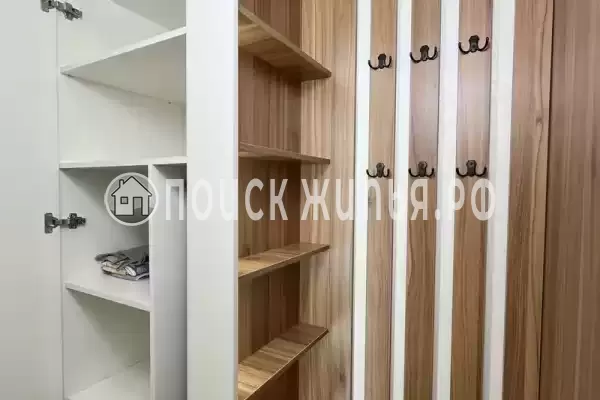 Апартаменты «Дизайнерские четырехместные апартаменты с балконом» Апартаменты «Дизайнерские четырехместные апартаменты с балконом»