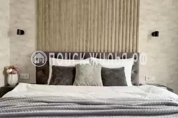 Апартаменты «Дизайнерские четырехместные апартаменты с балконом» Апартаменты «Дизайнерские четырехместные апартаменты с балконом»