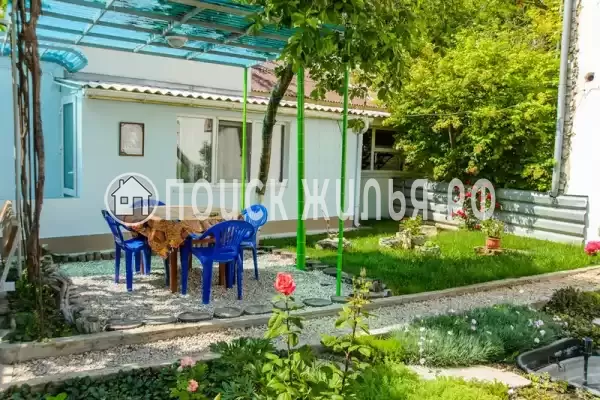 Частный сектор «Уютный 2-х комнатный дом у моря и набережной» Частный сектор «Уютный 2-х комнатный дом у моря и набережной»