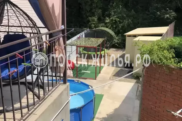 Частный сектор «Дом с бассейном и детской площадкой»