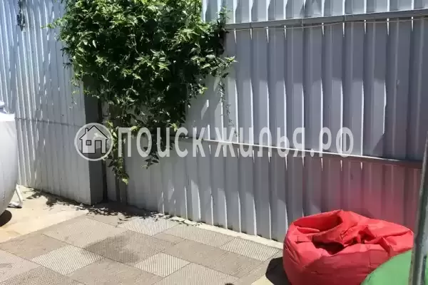 Частный сектор «Дом с бассейном и детской площадкой»