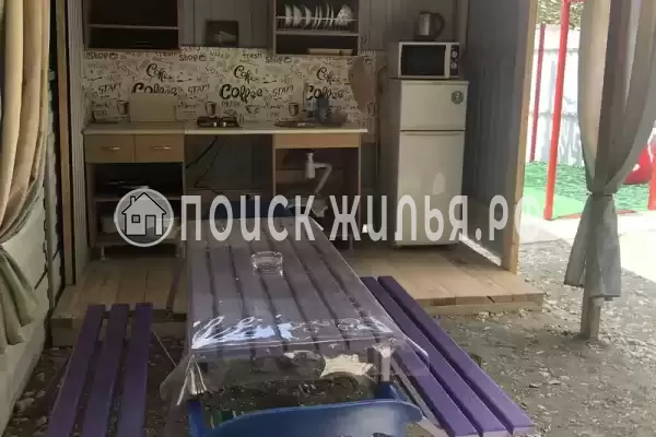 Частный сектор «Дом с бассейном и детской площадкой»