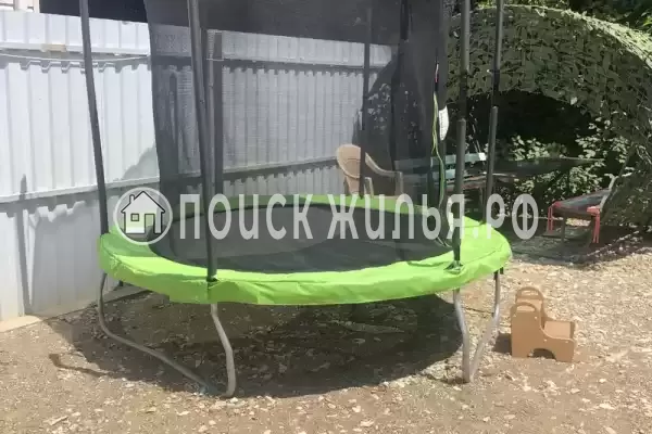 Частный сектор «Дом с бассейном и детской площадкой»