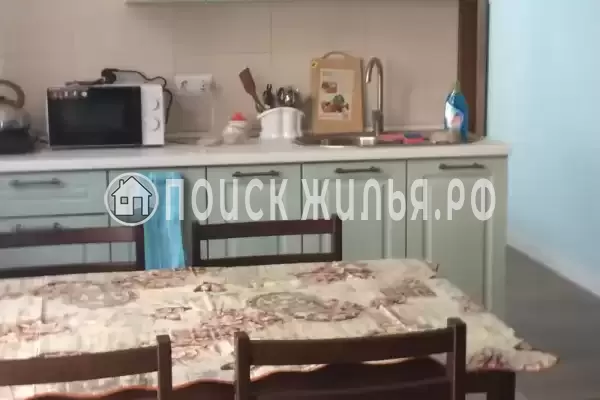 Квартира «Трёхкомнатная квартира в доме»