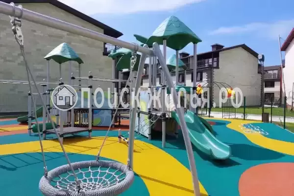 Частный сектор «Трёхэтажный таунхаус в 5 минутах от моря»