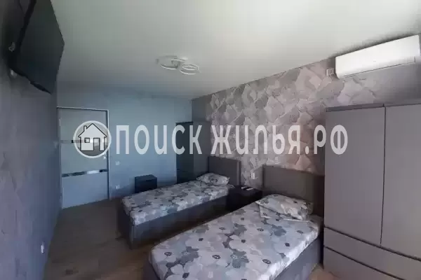 «На Победе»