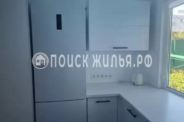 Частный сектор «Дом на 12 человек в центре, 10 мин от центр. пляжа»