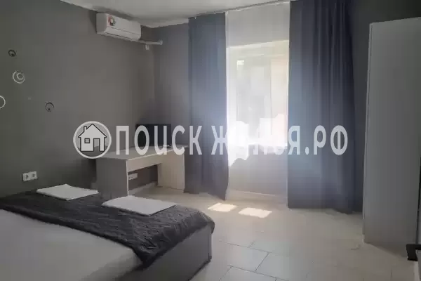 Частный сектор «Дом на 12 человек в центре, 10 мин от центр. пляжа»