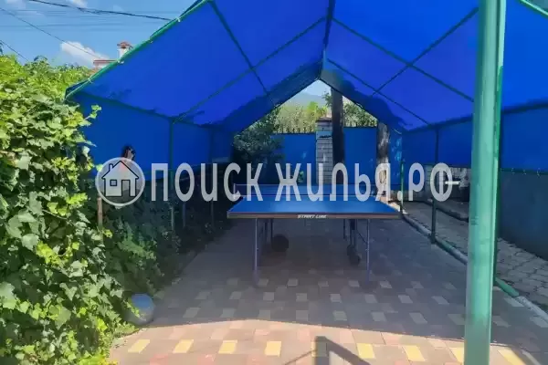 Частный сектор «Дом на 12 человек в центре, 10 мин от центр. пляжа»