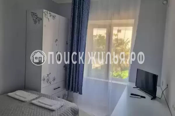 Частный сектор «Дом на 12 человек в центре, 10 мин от центр. пляжа»