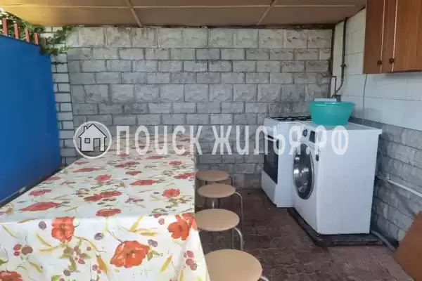 Частный сектор «Дом на 12 человек в центре, 10 мин от центр. пляжа»