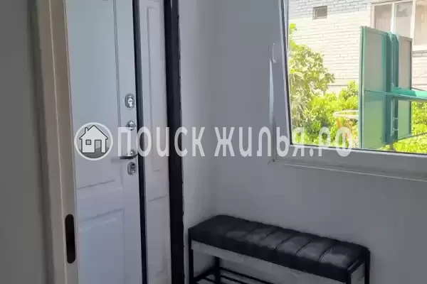 Частный сектор «Дом на 12 человек в центре, 10 мин от центр. пляжа»