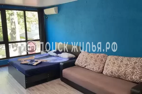 Частный сектор «Двухэтажный коттедж у реки»