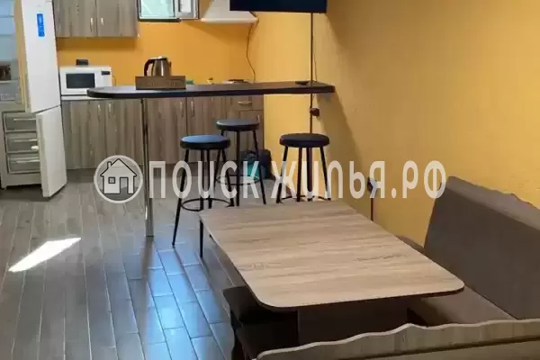 Частный сектор «Двухэтажный коттедж у реки»