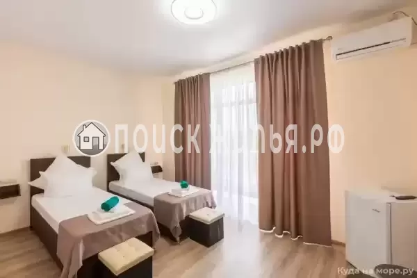 Гостиница «Бриз» Гостиница «Бриз»