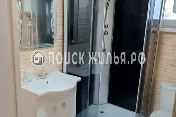 «На Набережной»