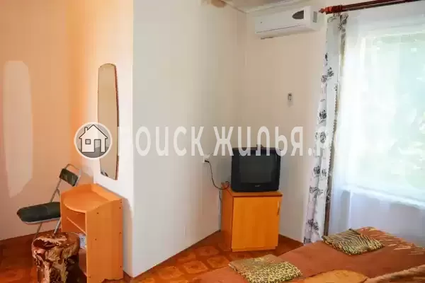 «На набережной»