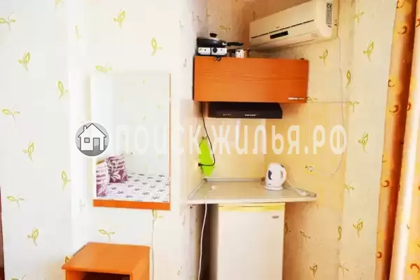 «На набережной»