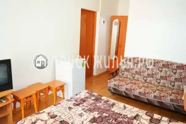 «На набережной»