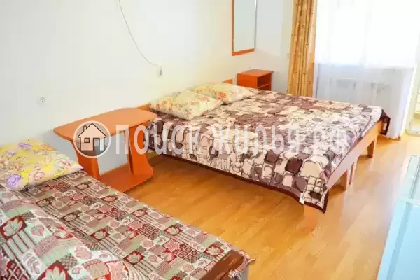 «На набережной»