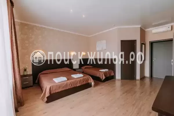 «Монарх» «Монарх»