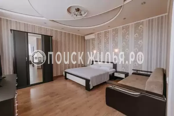 «Монарх» «Монарх»