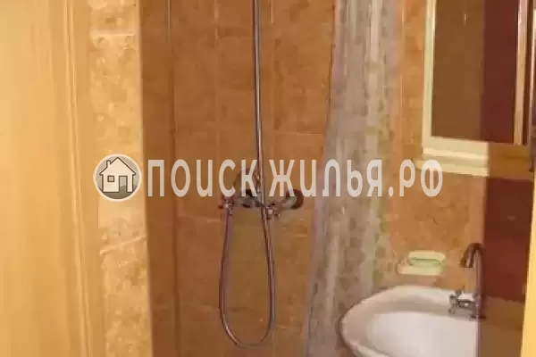 «Меж двух морей»