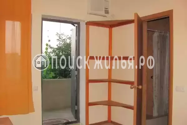 «Меж двух морей»